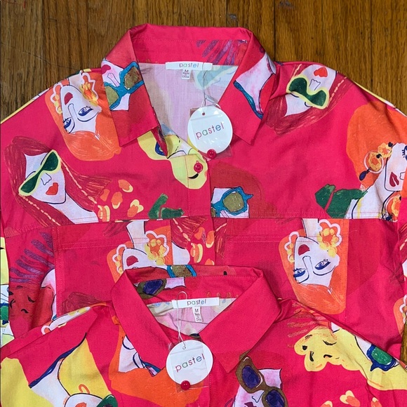 NWT Pastel Colorful Graphic Shirt with Fringe Sleeves Size Medium Set of Two - Picture 12 of 12